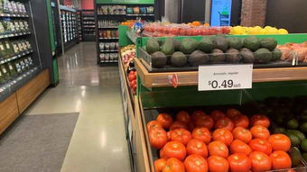 探秘亚马逊首家无人杂货店 5000余种商品，酒肉齐全与科技交织的购物新体验